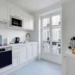 Superb Apartment For 4 Pers - Arc De Triomphe-Bail Mobility